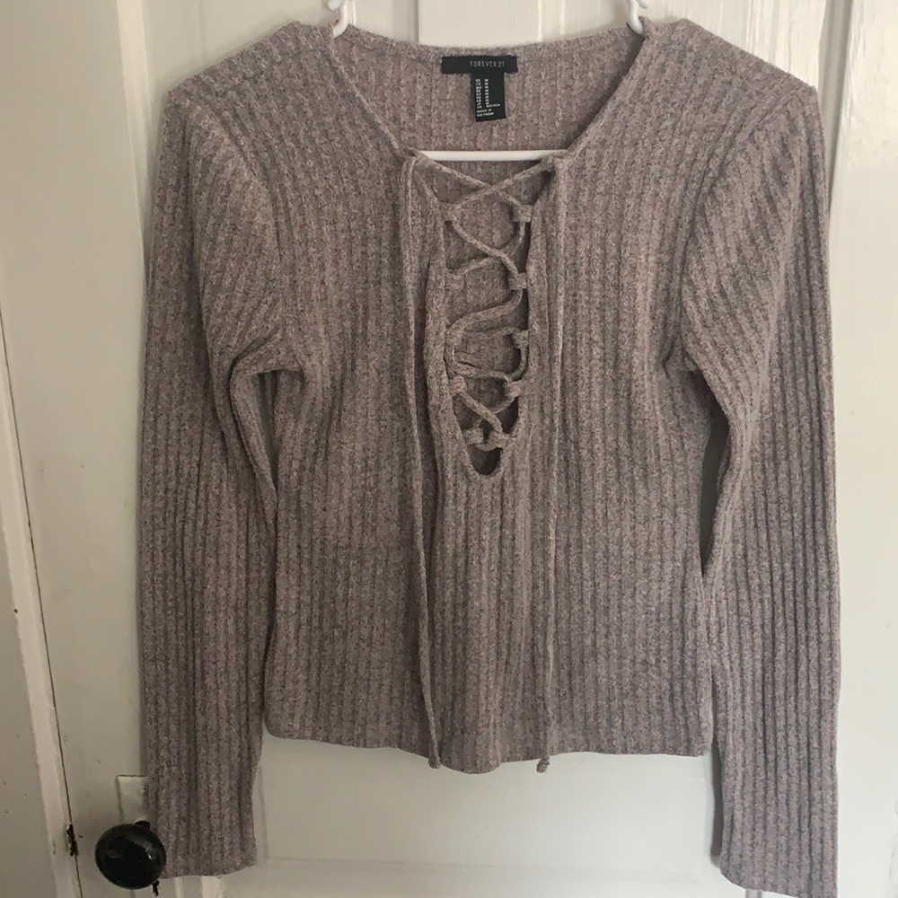 Forever 21 long sleeve top size medium